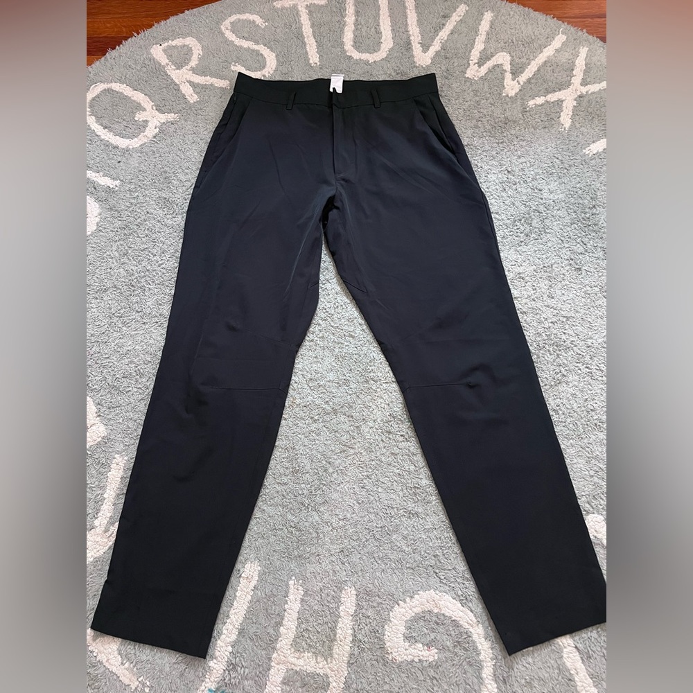 Fabletics Black Sweatpants Joggers Size 32*32. excellent conditions